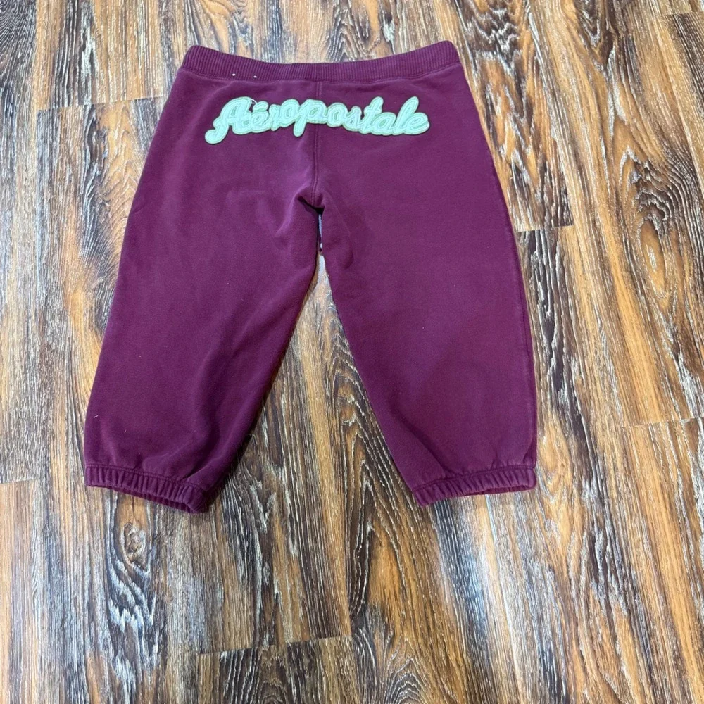 Y2K Aeropostale Womens XS Burgundy Cropped Sweatpants Back Logo Joggers Maroon